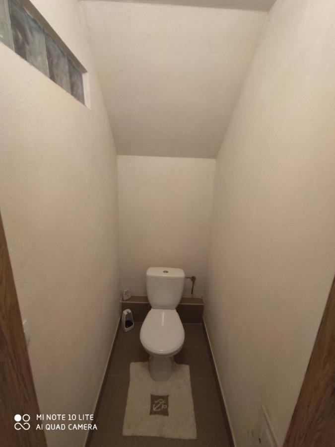 Apartman Lucky 5 Izbovy Rodinny Dom Exteriör bild