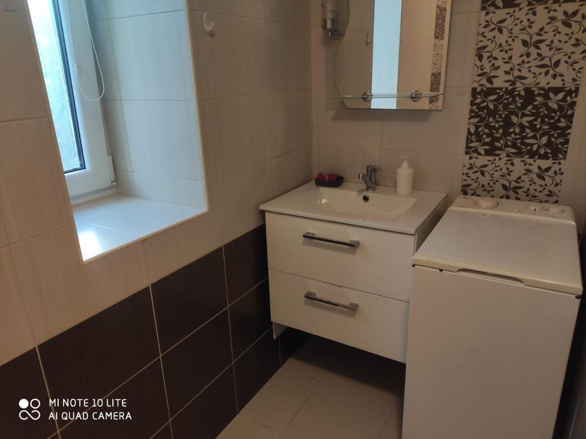 Apartman Lucky 5 Izbovy Rodinny Dom Exteriör bild